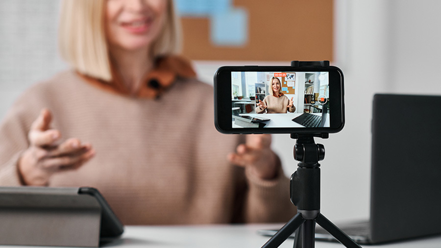 Ways to Craft Compelling Video for Your Independent Insurance Agency Website